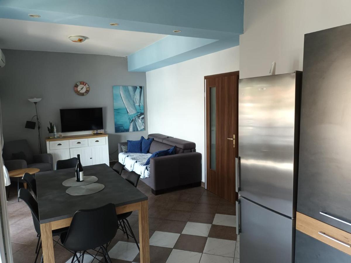Sea View Apartment Sunrise Poljica & Blue Lagoon Rent A Boat ภายนอก รูปภาพ