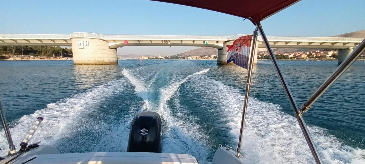 Sea View Apartment Sunrise Poljica & Blue Lagoon Rent A Boat ภายนอก รูปภาพ