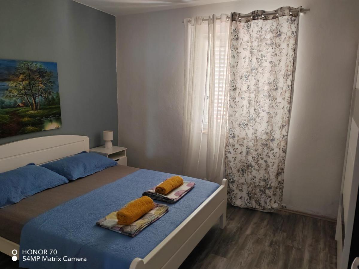 Sea View Apartment Sunrise Poljica & Blue Lagoon Rent A Boat ภายนอก รูปภาพ